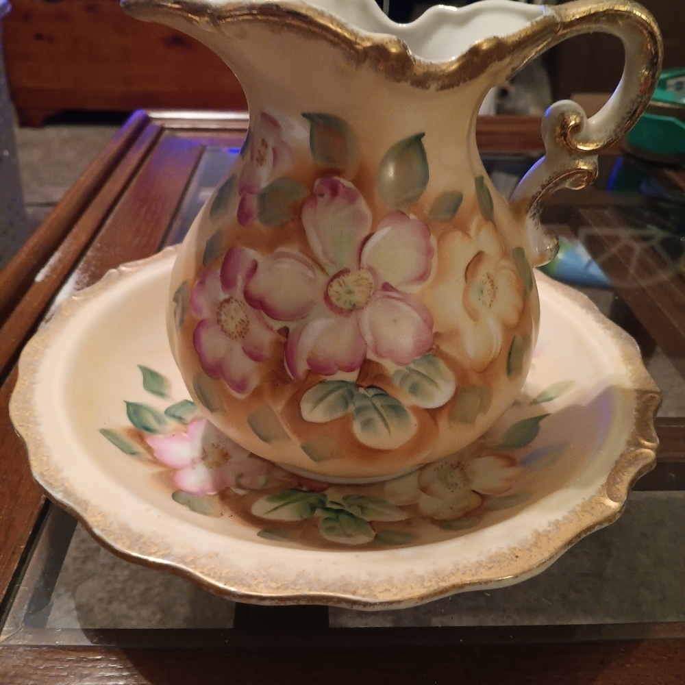 Nippon pitcher and bowl
